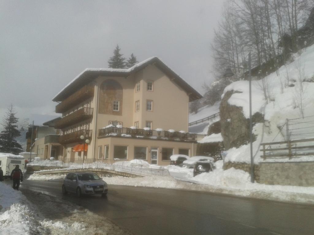 San Cristoforo Apartment Canazei Luaran gambar